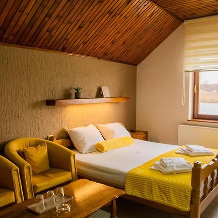 Guest House Vila Alexandar Palic Exterior photo