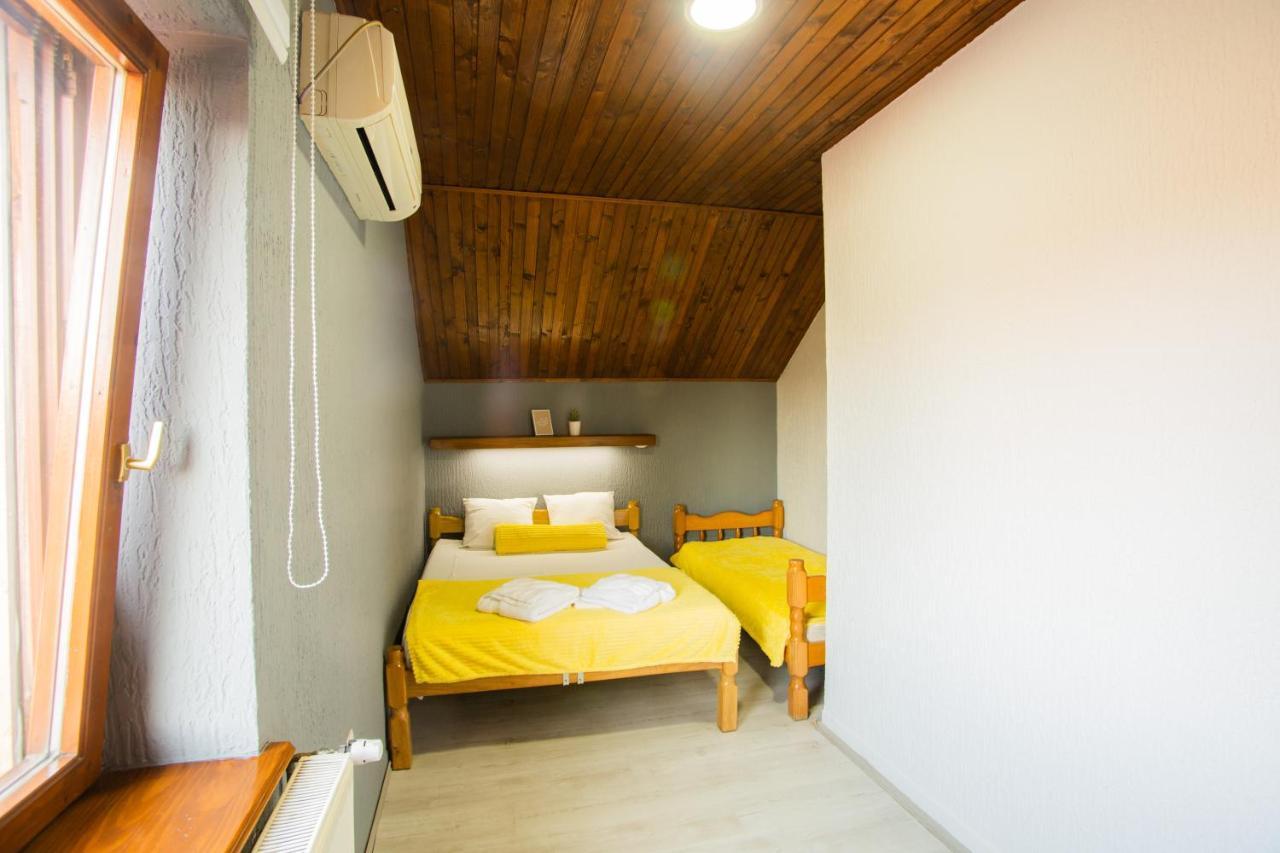 Guest House Vila Alexandar Palic Exterior photo
