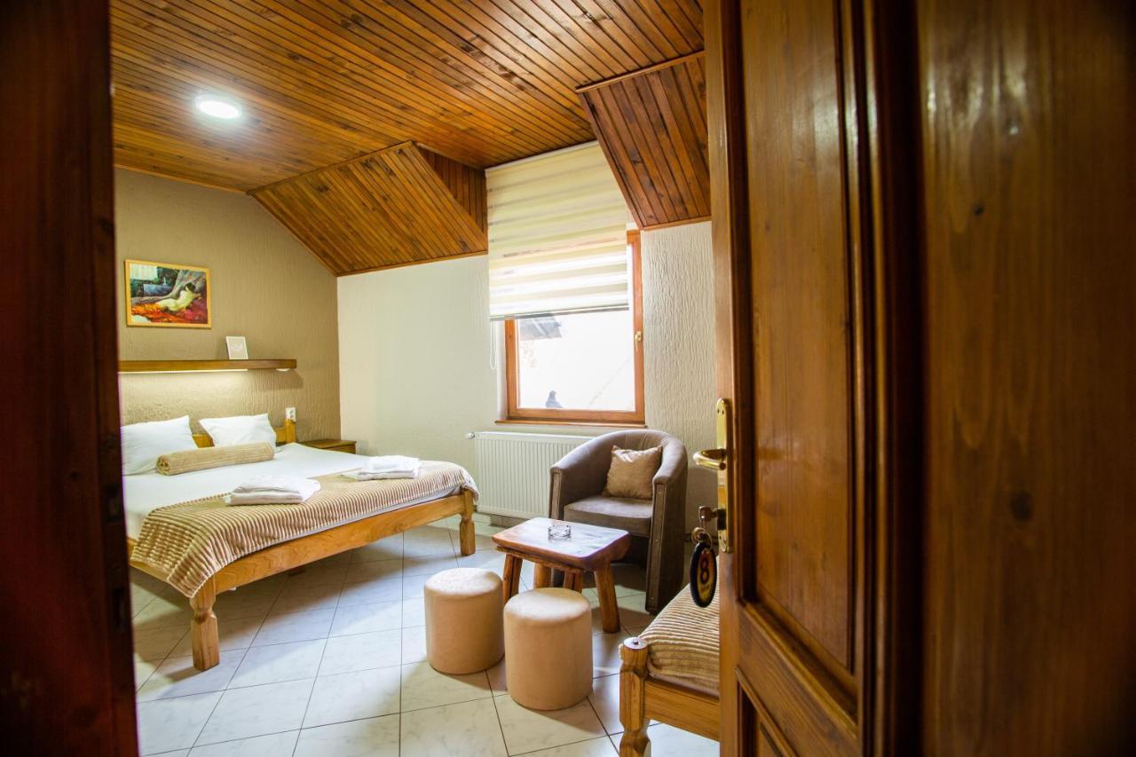 Guest House Vila Alexandar Palic Exterior photo